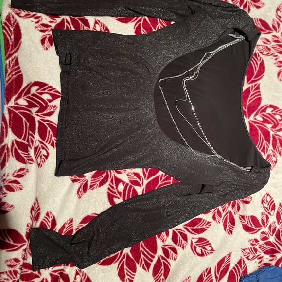 Guess long sleeve dressy shirt, sparkly with mock back jeweled - Picture 2 of 2